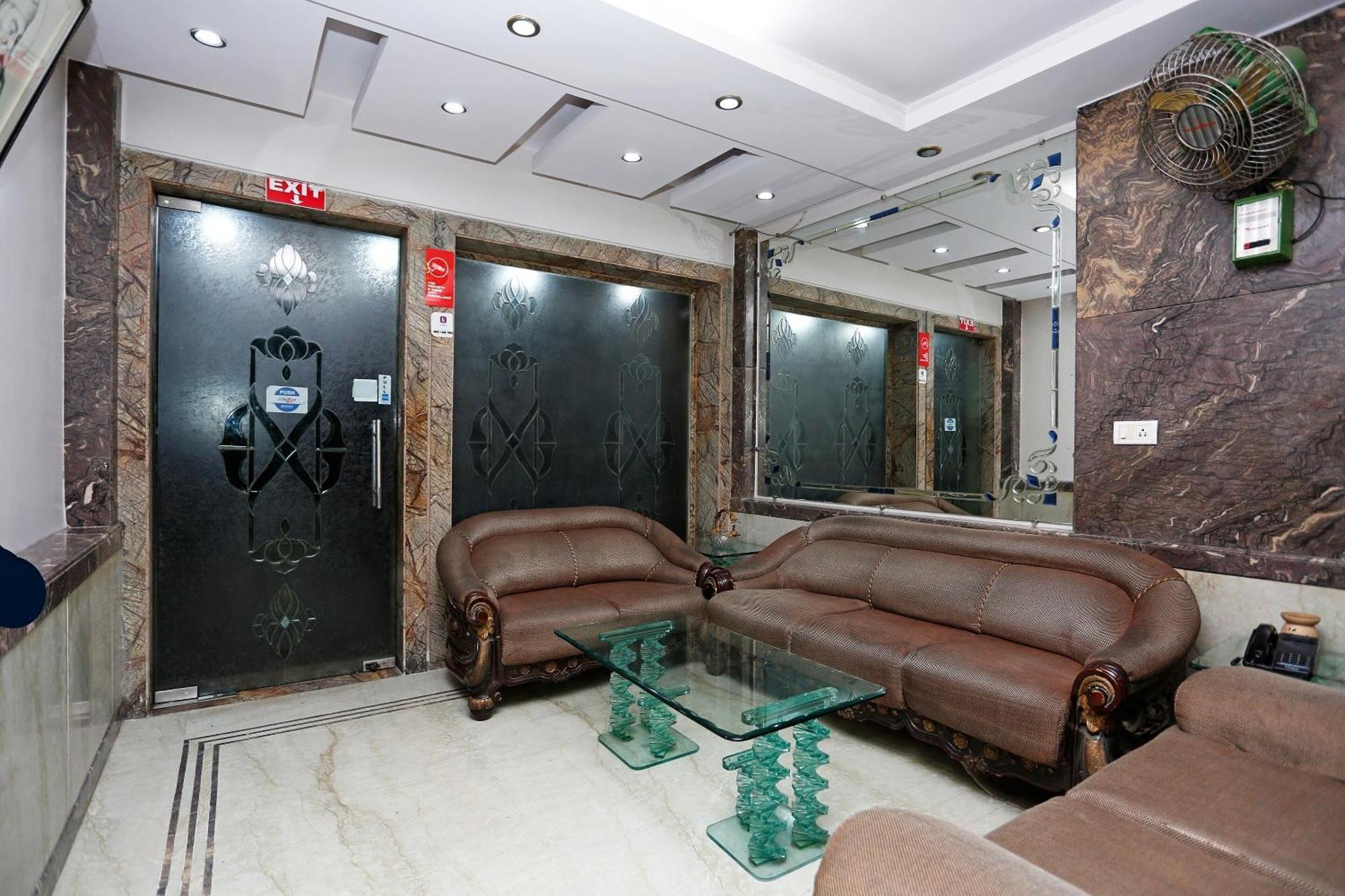 Hotel O Mid Town Delhi Kültér fotó